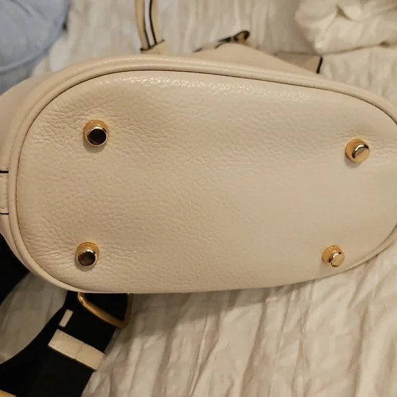 Coach Bag - Picture 3 of 5